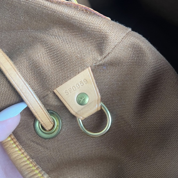 Louis Vuitton Montsouris Backpack GM - Picture 12 of 14